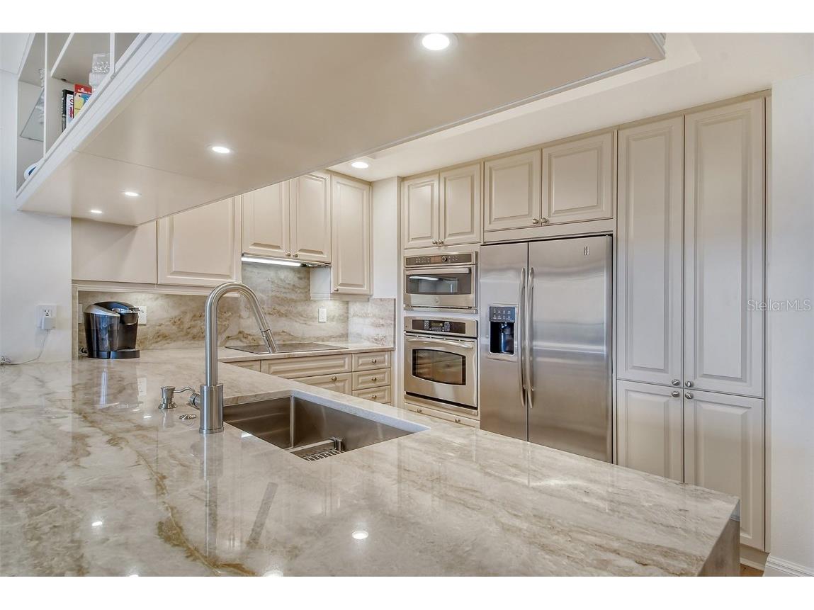 50 Central Avenue #15B Sarasota FL 34236 - SARASOTA BAY A4604561 image7