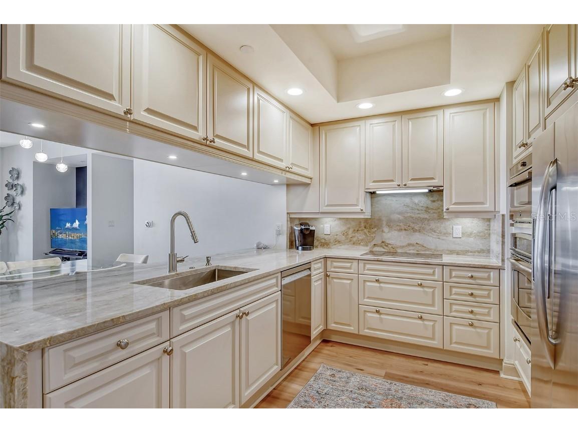 50 Central Avenue #15B Sarasota FL 34236 - SARASOTA BAY A4604561 image8