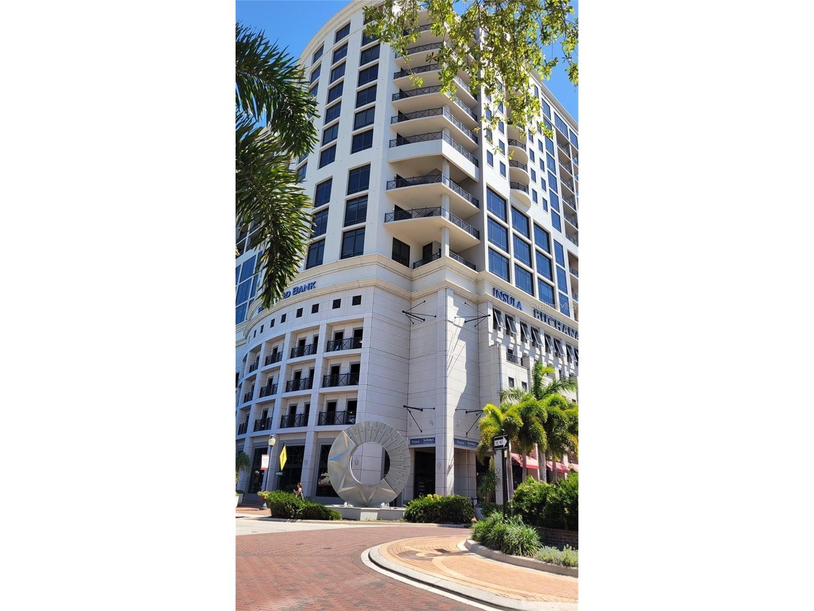 50 Central Avenue #15B Sarasota FL 34236 - SARASOTA BAY A4689716 image1