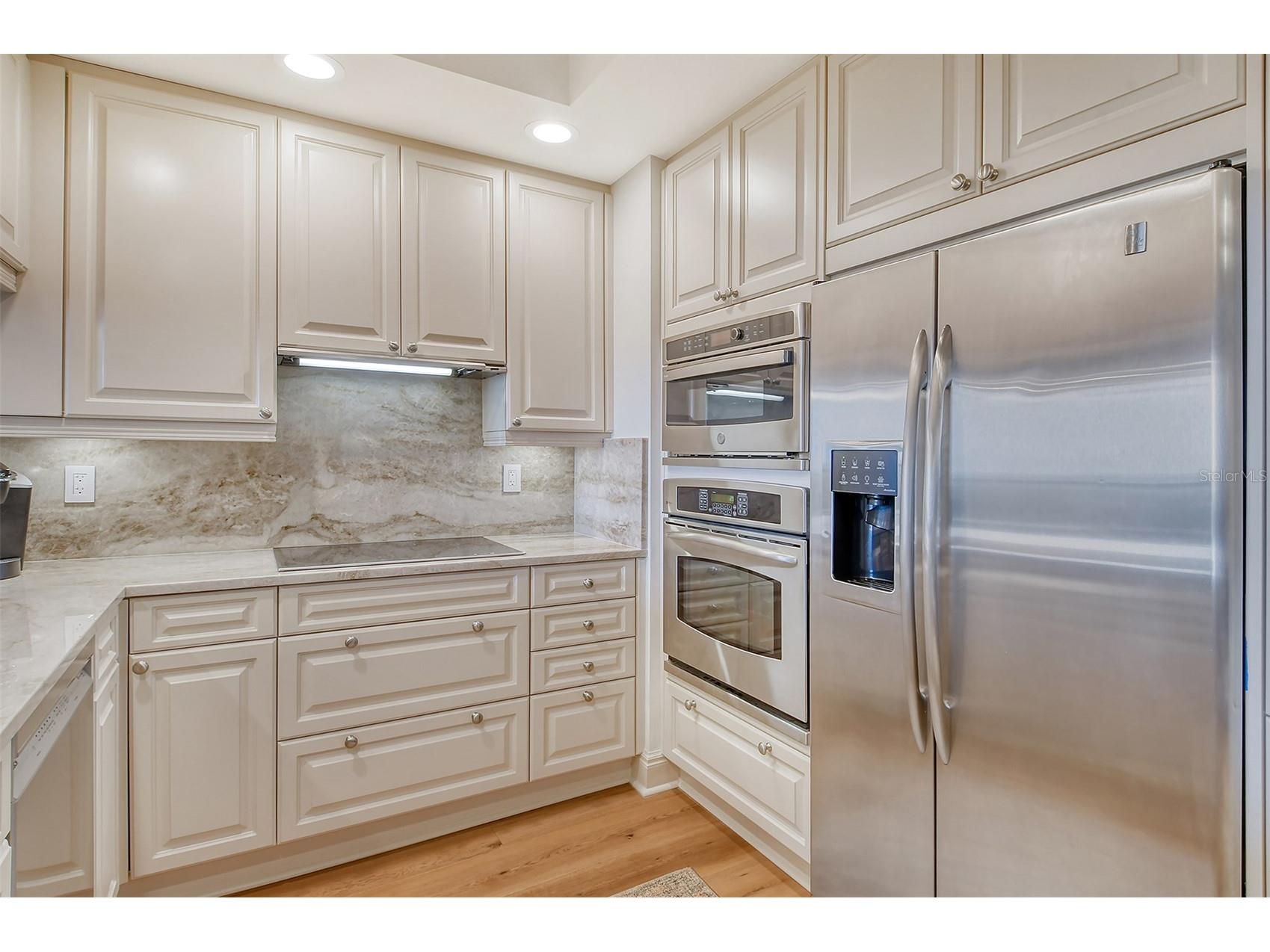 50 Central Avenue #15B Sarasota FL 34236 - SARASOTA BAY A4689716 image5
