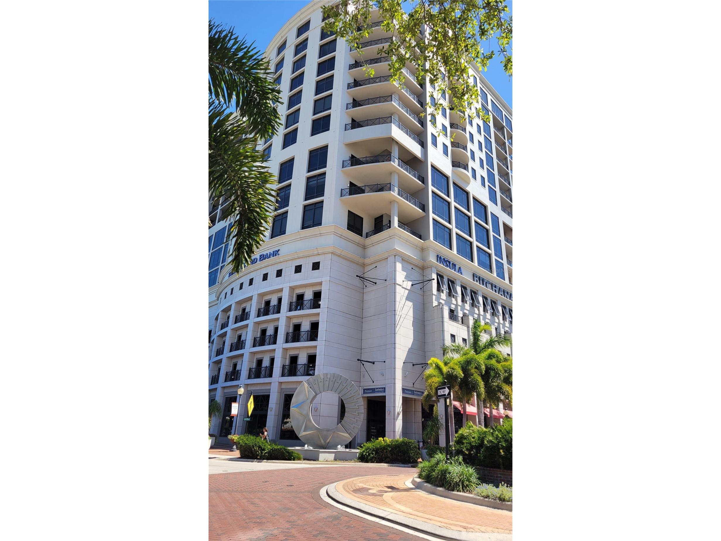 50 Central Avenue #16A Sarasota FL 34236 - SARASOTA BAY A4607109 image1