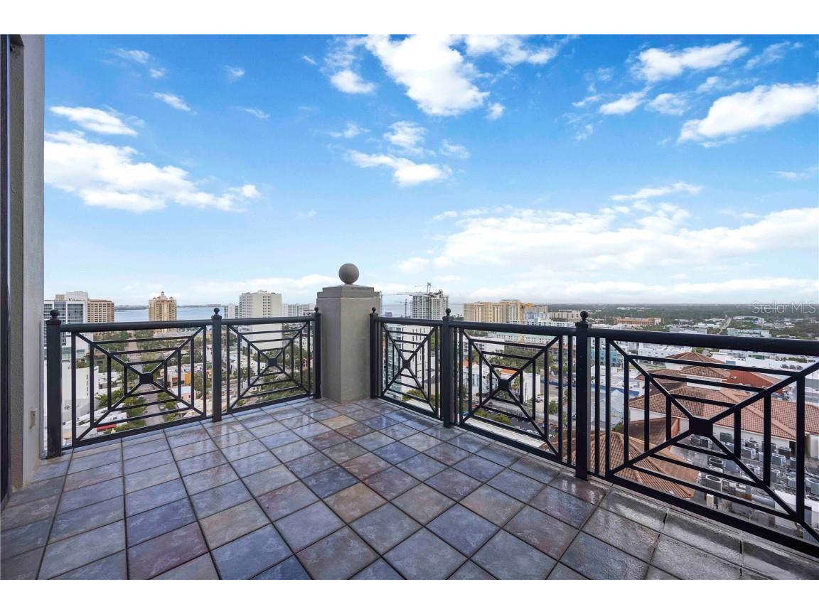 50 Central Avenue #17PHB Sarasota FL 34236 A4665701 image26