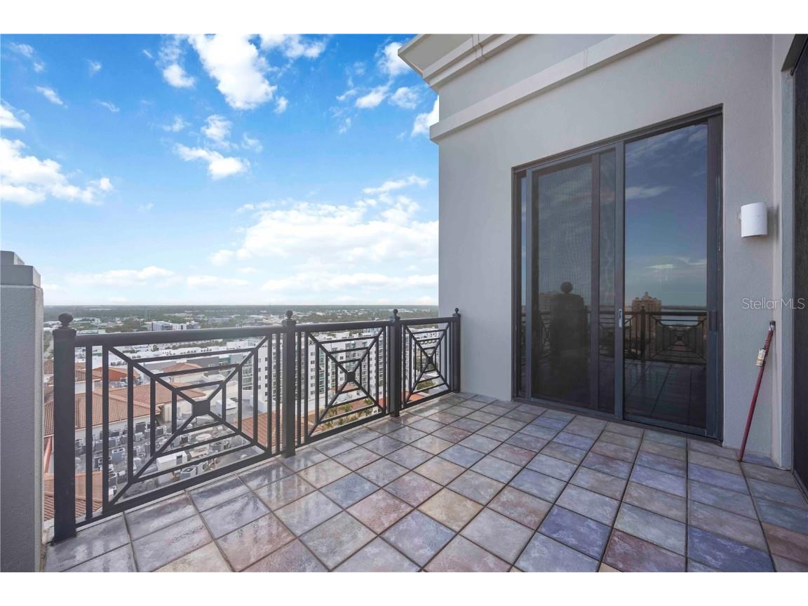 50 Central Avenue #17PHB Sarasota FL 34236 A4665701 image27
