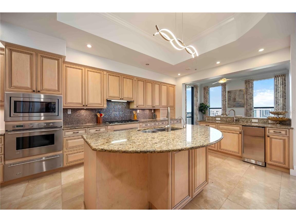 50 Central Avenue #17PHB Sarasota FL 34236 A4675046 image25