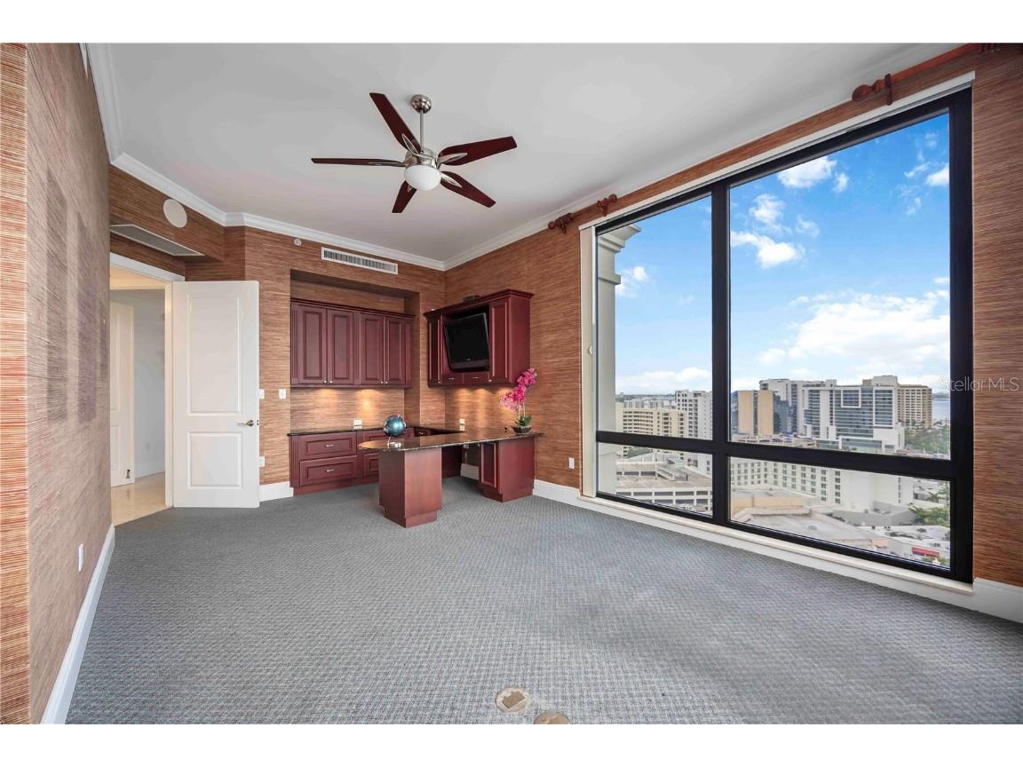 50 Central Avenue #17PHB Sarasota FL 34236 A4675046 image32