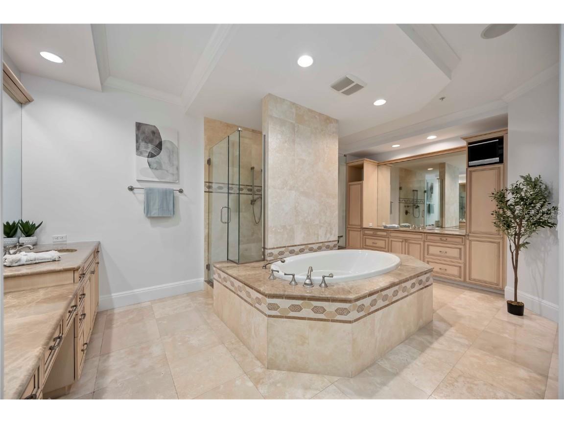 50 Central Avenue #17PHB Sarasota FL 34236 A4675046 image33