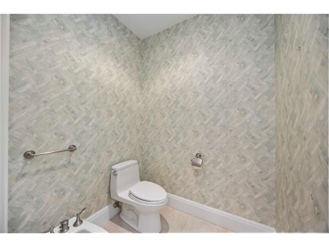 50 Central Avenue #17PHB Sarasota FL 34236 A4675046 image36