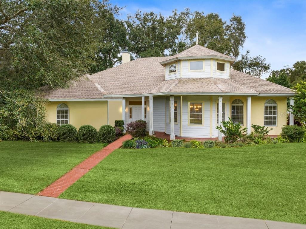 50 Demens Street Oakland FL 34760 - LAKE APOPKA O6169084 image1
