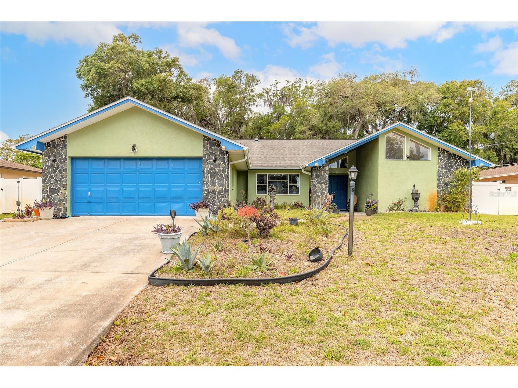 50 Florida Park Drive Palm Coast FL 32137 V4948888 image1