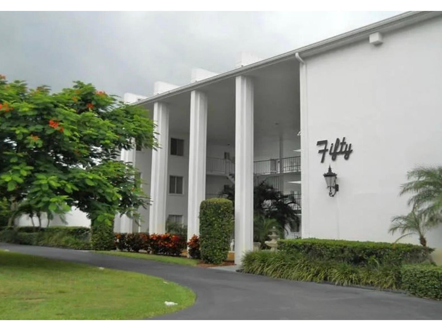 50 Harbor View Ln #23 Belleair Bluffs FL 33770 TB8477385 image1