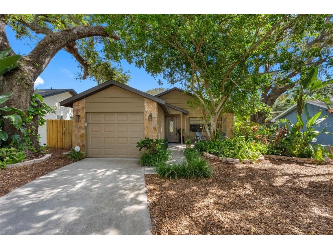 50 Irwin Street W Safety Harbor FL 34695 TB8429373 image1