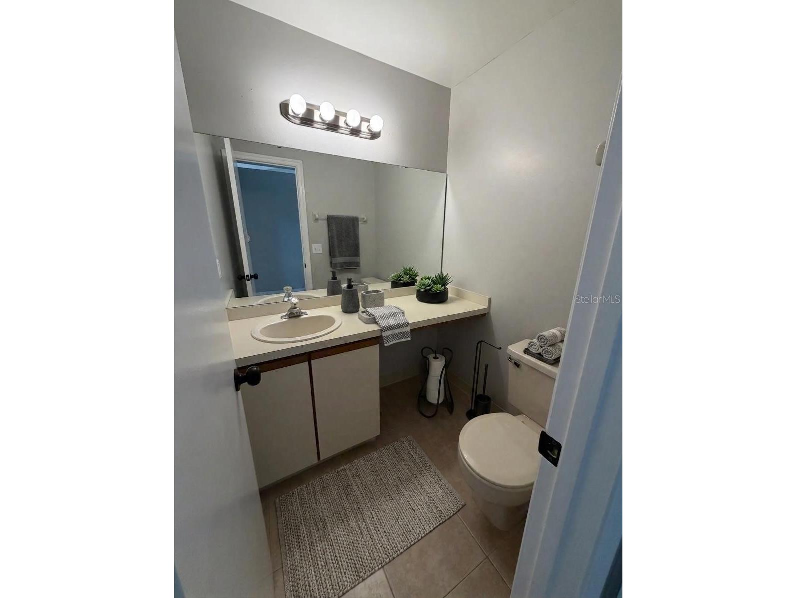 50 Lakepointe Circle Kissimmee FL 34743 O6401506 image15