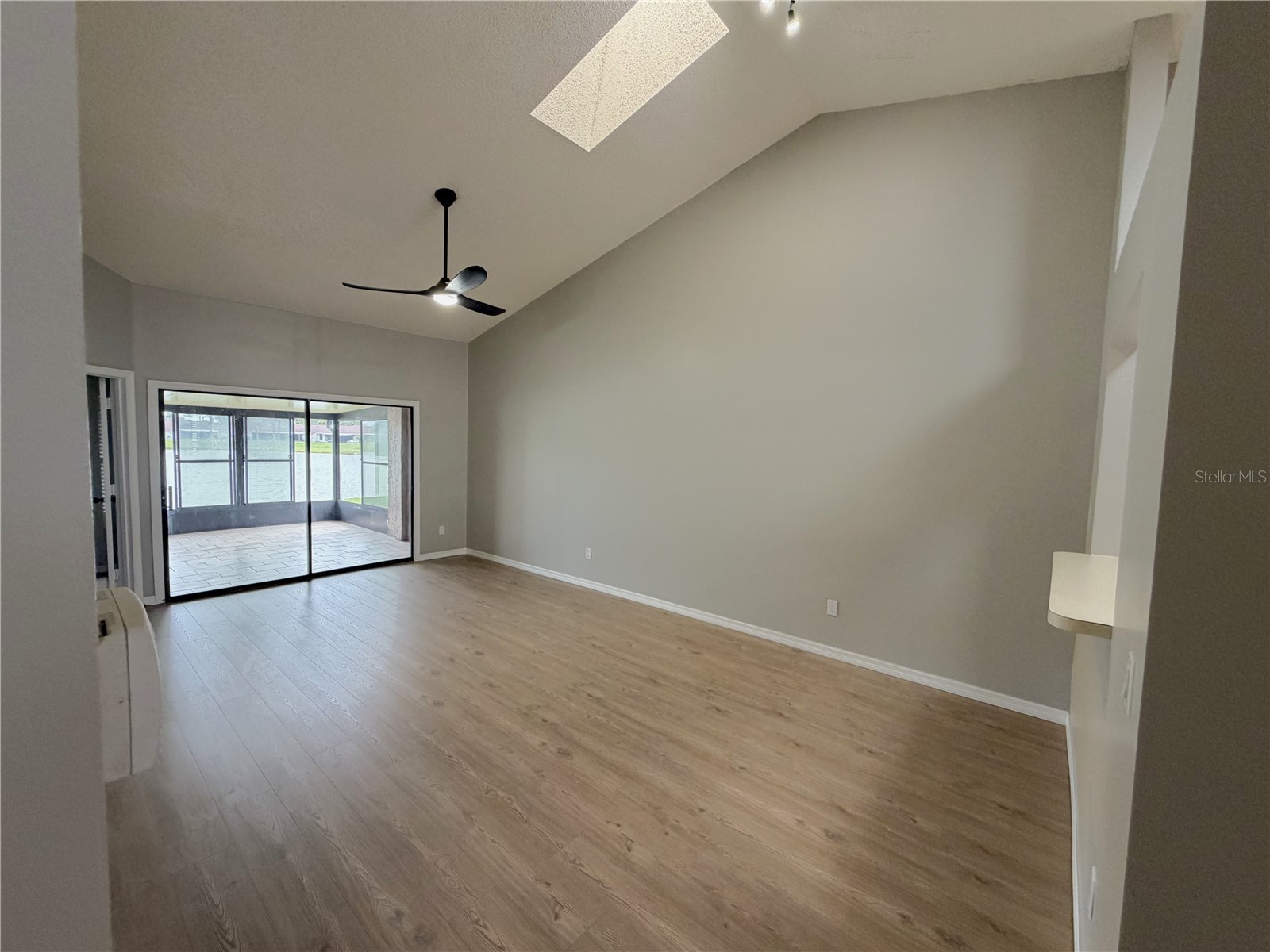 50 Lakepointe Circle Kissimmee FL 34743 O6401506 image27
