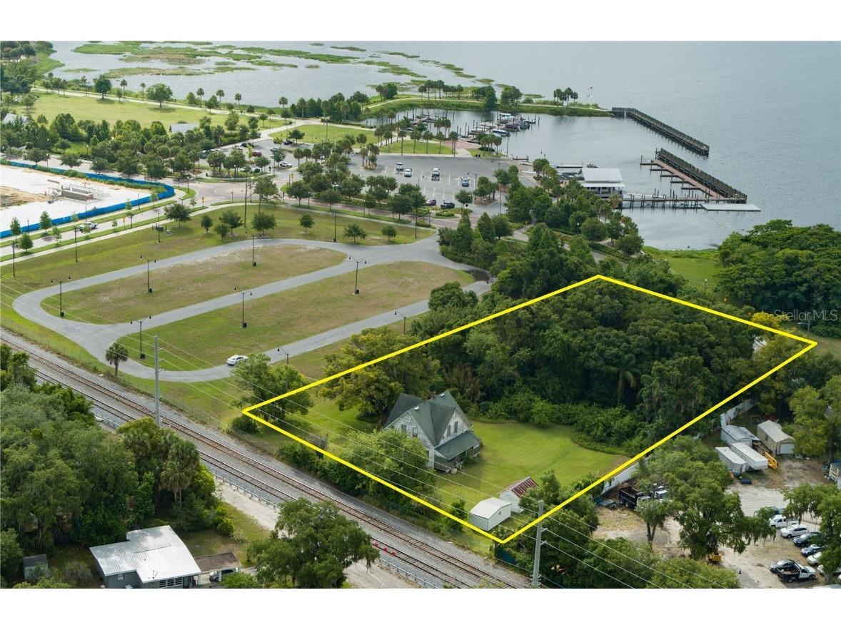 50 Lakeview Drive Kissimmee FL 34741 - LAKE TOHO S5091781 image1