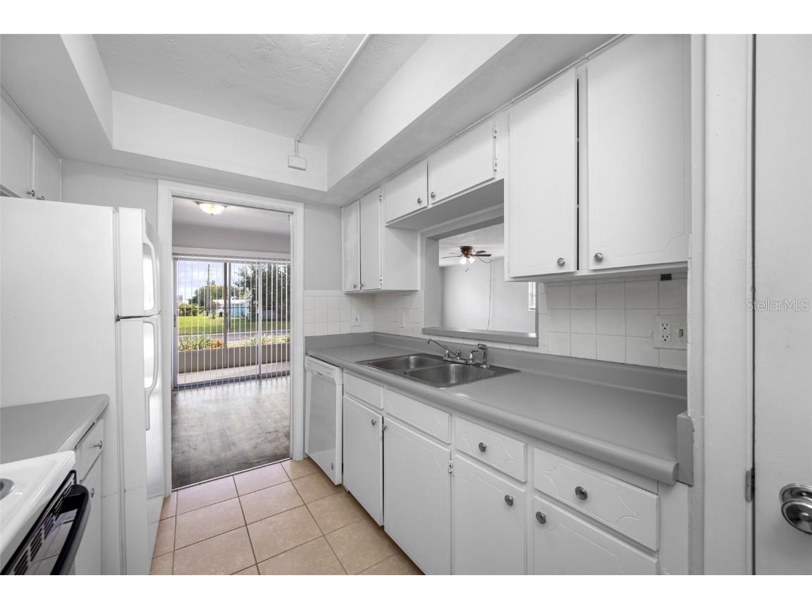 50 Liberty Way #10 Palm Harbor FL 34684 TB8449503 image7