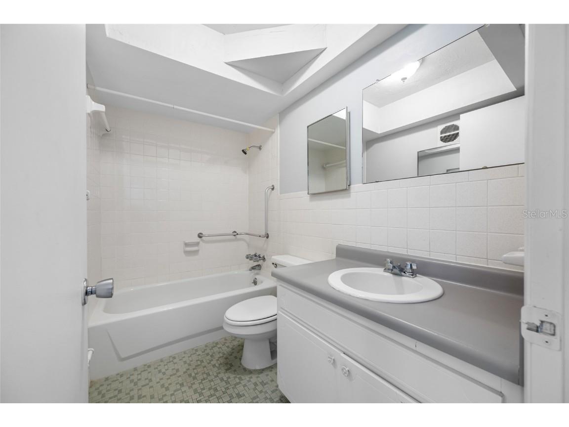 50 Liberty Way #10 Palm Harbor FL 34684 TB8449503 image9