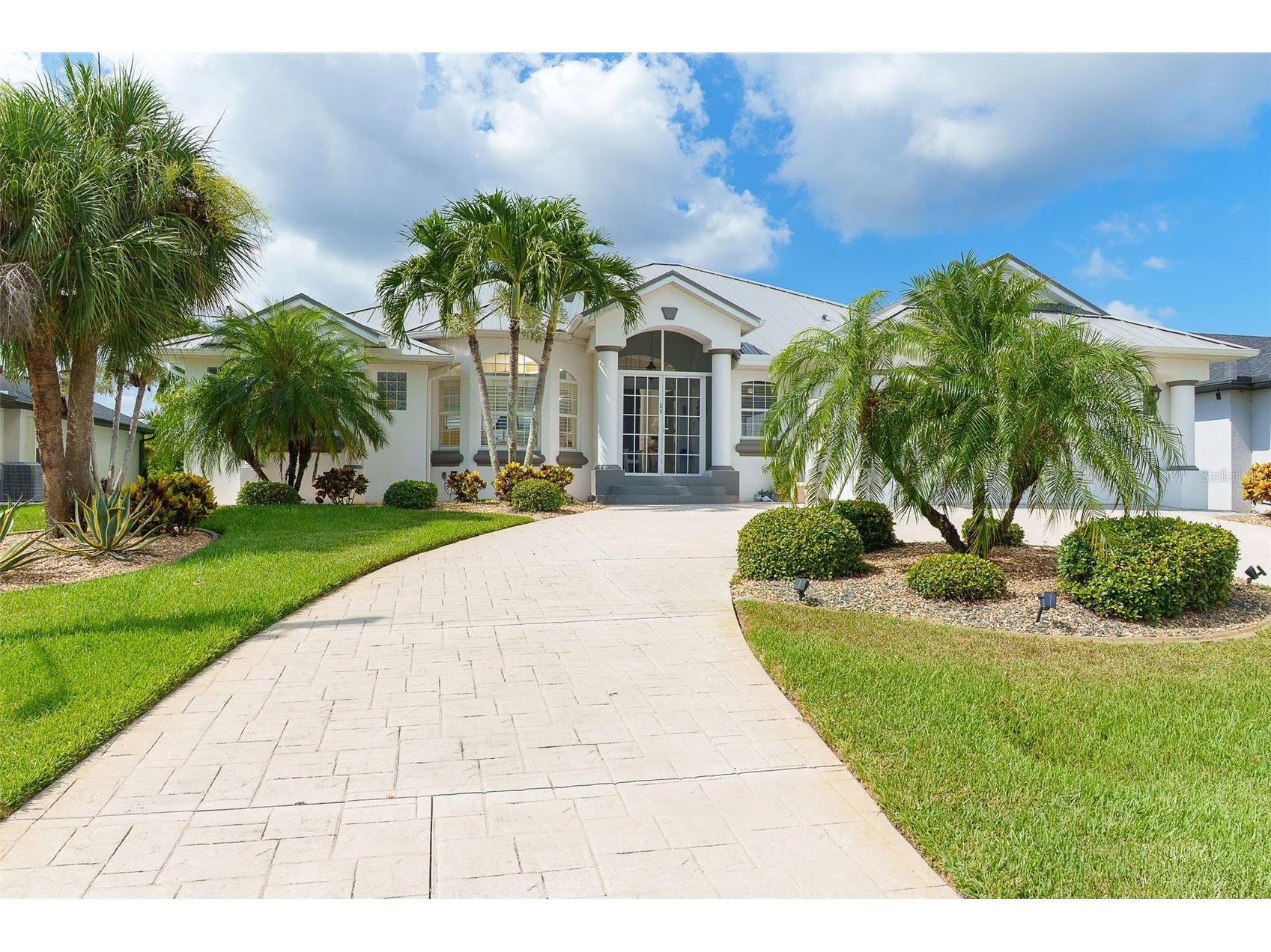 50 Long Meadow Place Rotonda West FL 33947 D6147908 image1