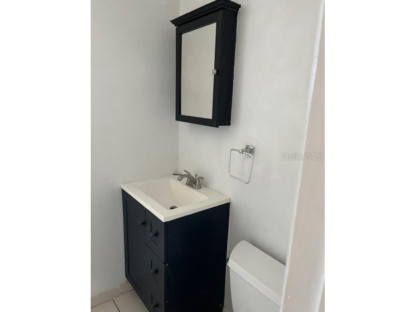 50 Midwest Parkway Sarasota FL 34232 A4684438 image21