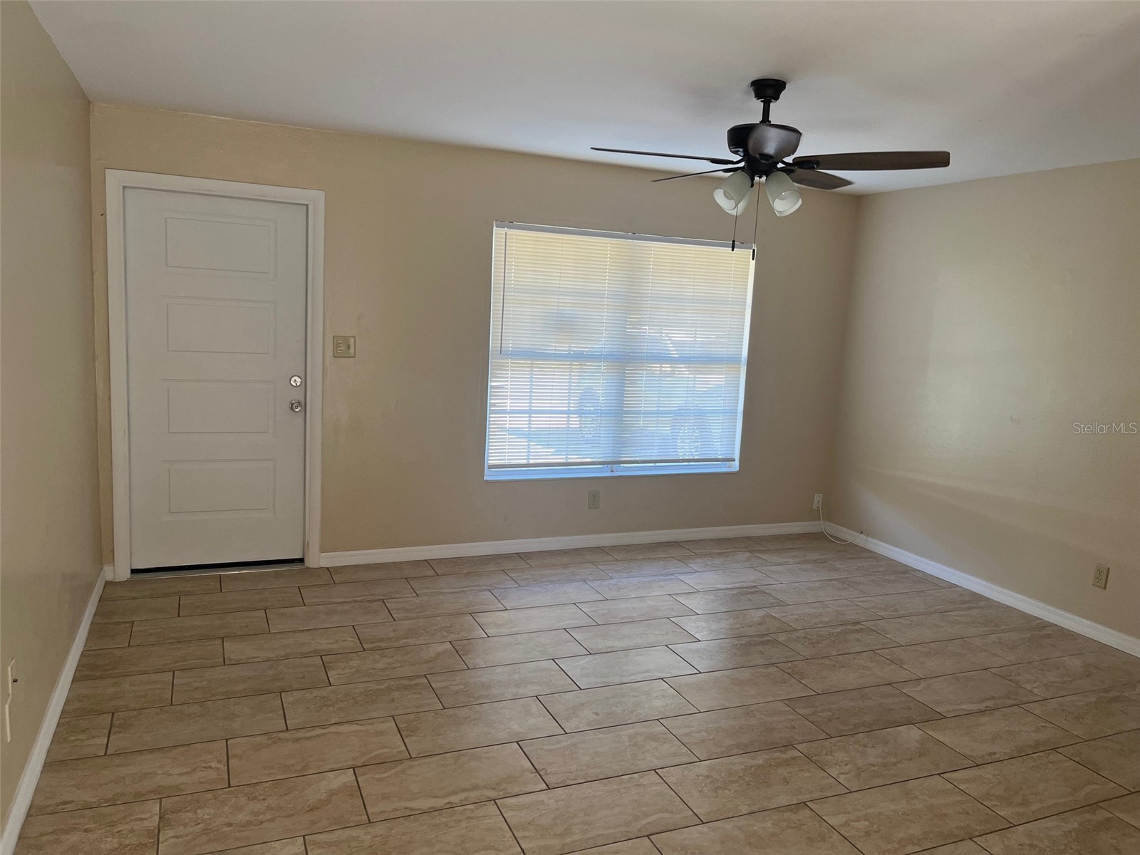 50 Midwest Parkway Sarasota FL 34232 A4684438 image3