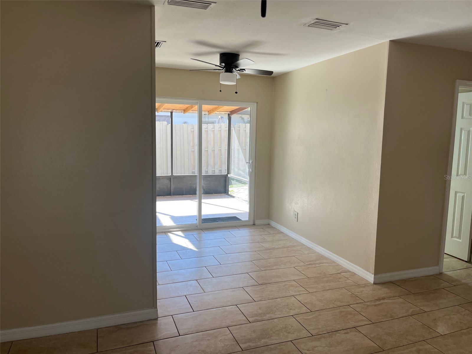 50 Midwest Parkway Sarasota FL 34232 A4684438 image4