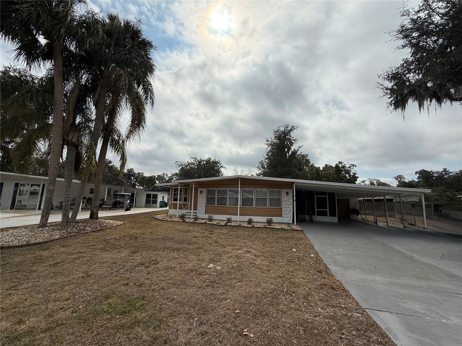 50 N Bobwhite Road Wildwood FL 34785 - LAKE OKAHUMPKA G5108140 image1