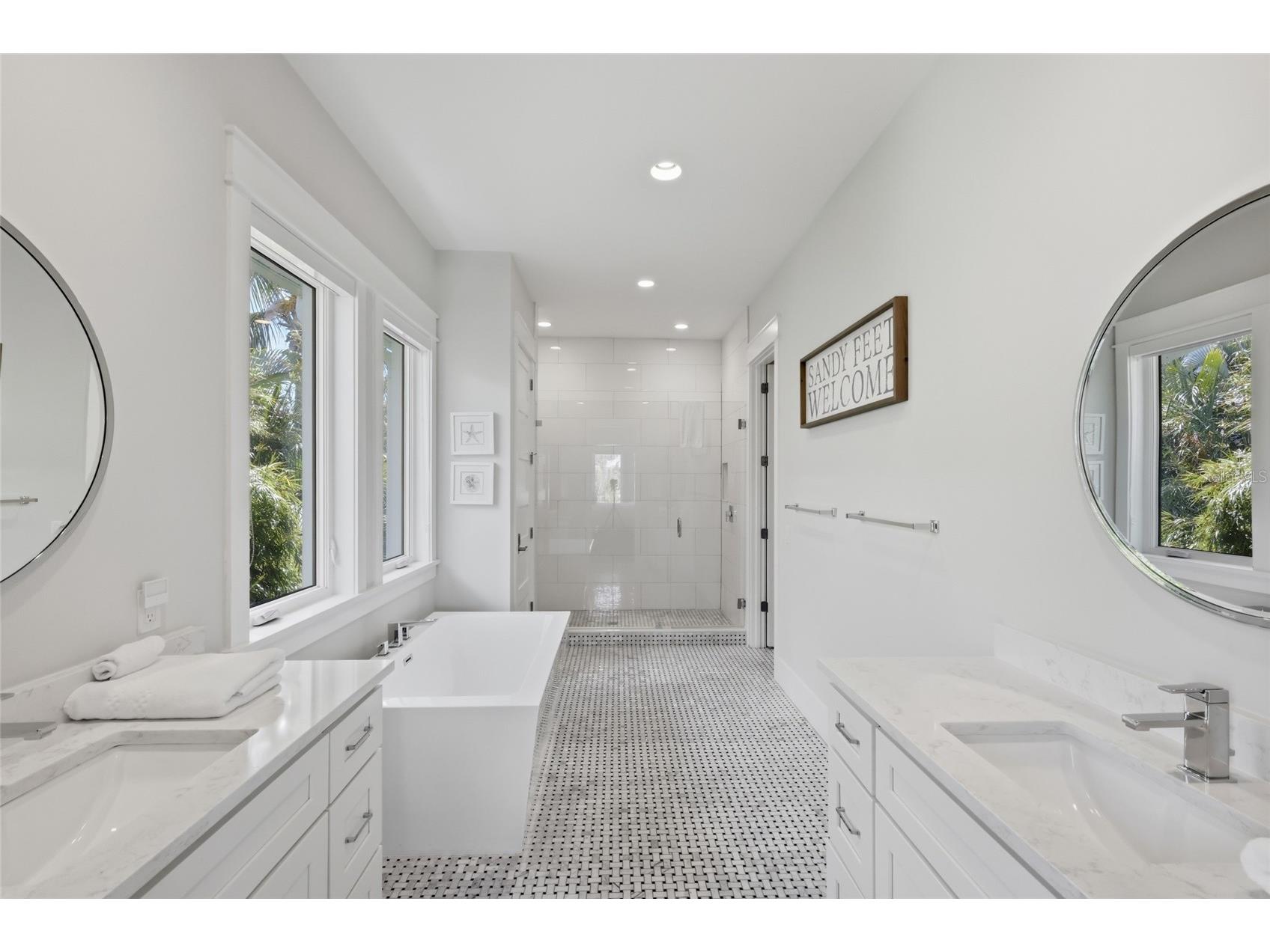 50 N Shore Drive Anna Maria FL 34216 A4677955 image21