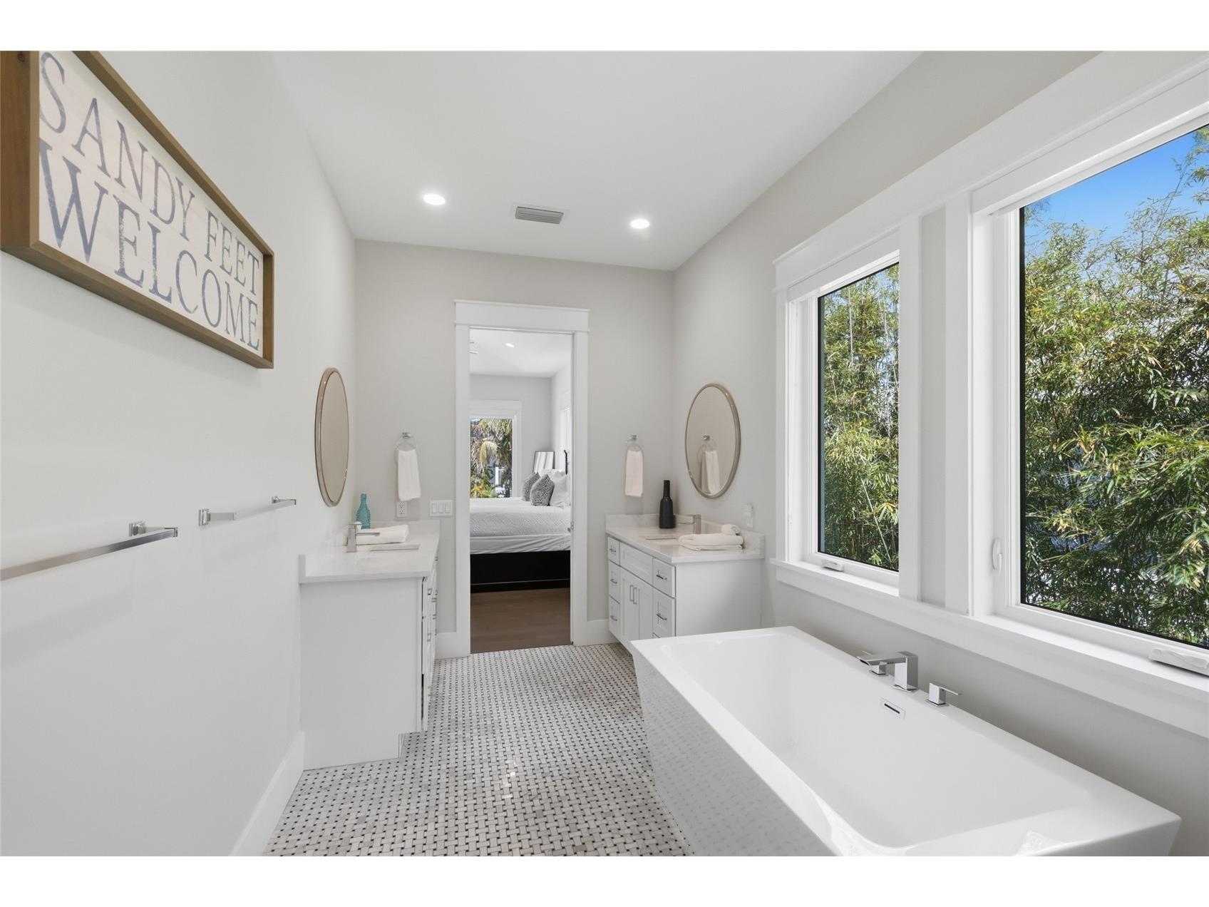 50 N Shore Drive Anna Maria FL 34216 A4677955 image22