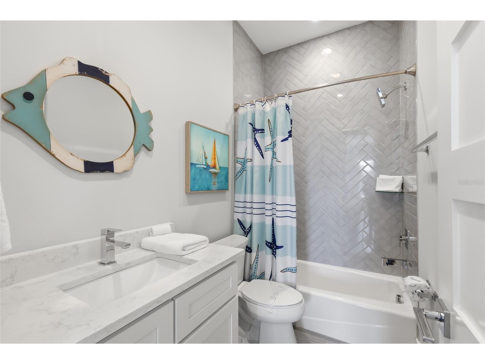 50 N Shore Drive Anna Maria FL 34216 A4677955 image32