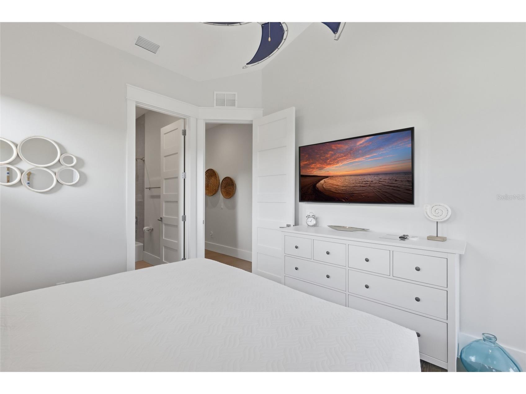 50 N Shore Drive Anna Maria FL 34216 A4677955 image33
