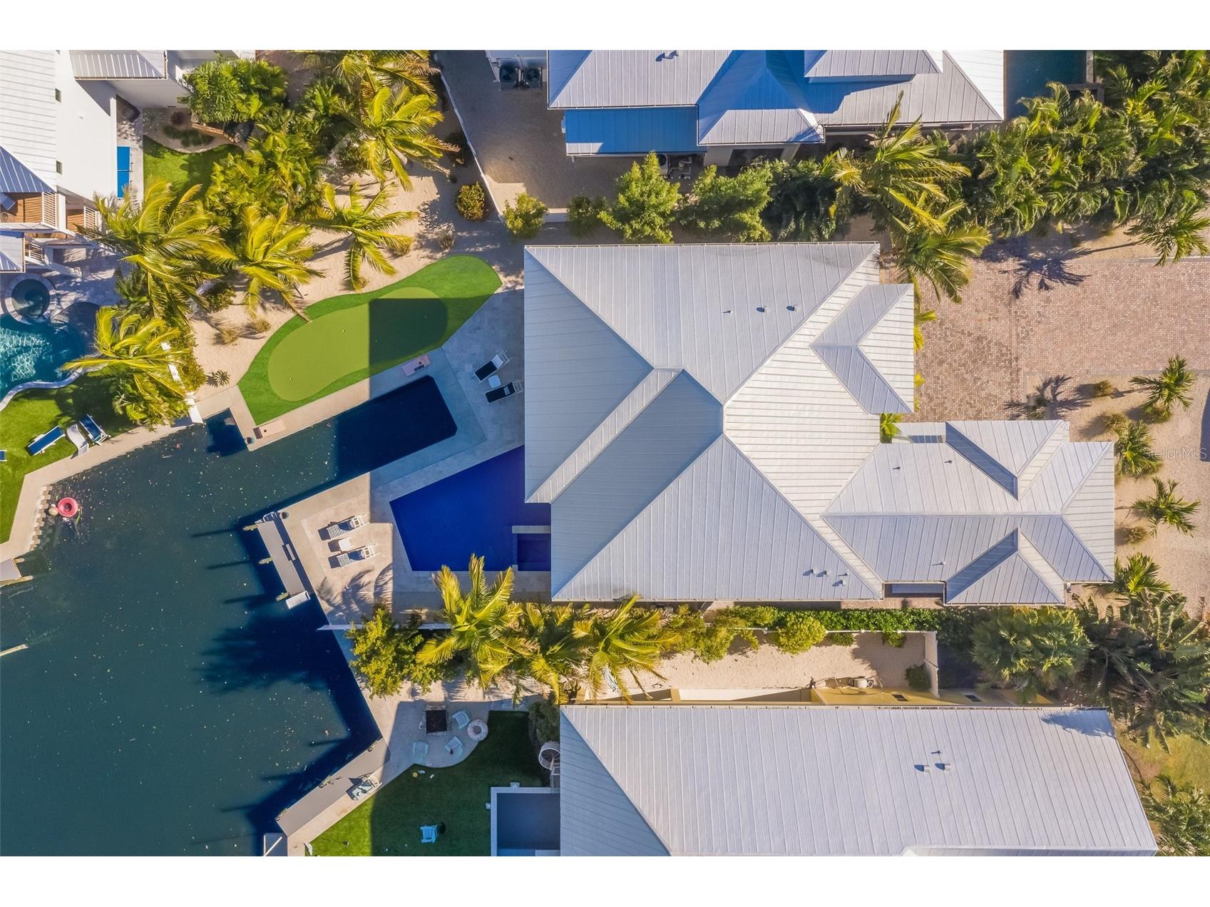 50 N Shore Drive Anna Maria FL 34216 A4677955 image4