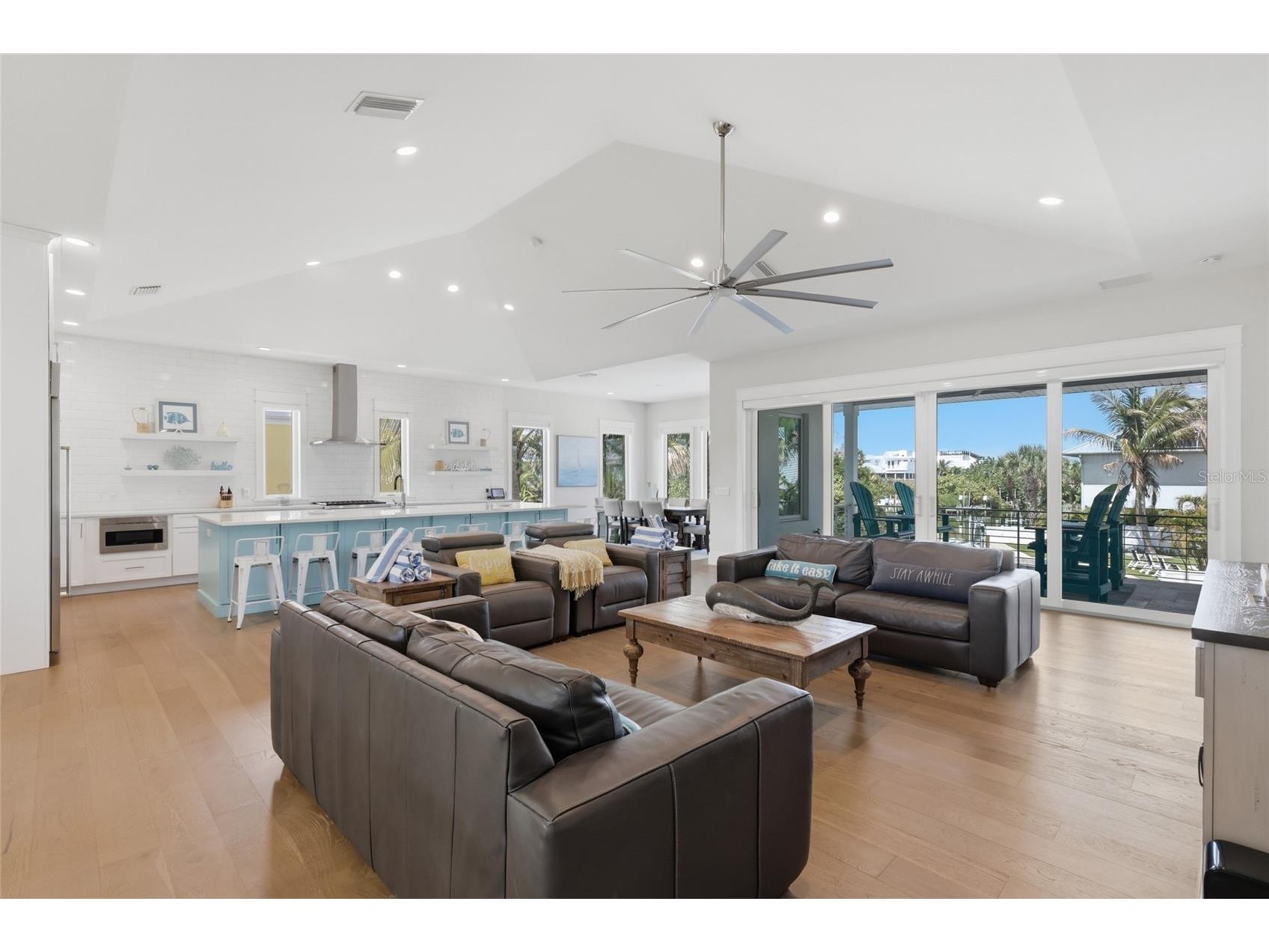 50 N Shore Drive Anna Maria FL 34216 A4677955 image7