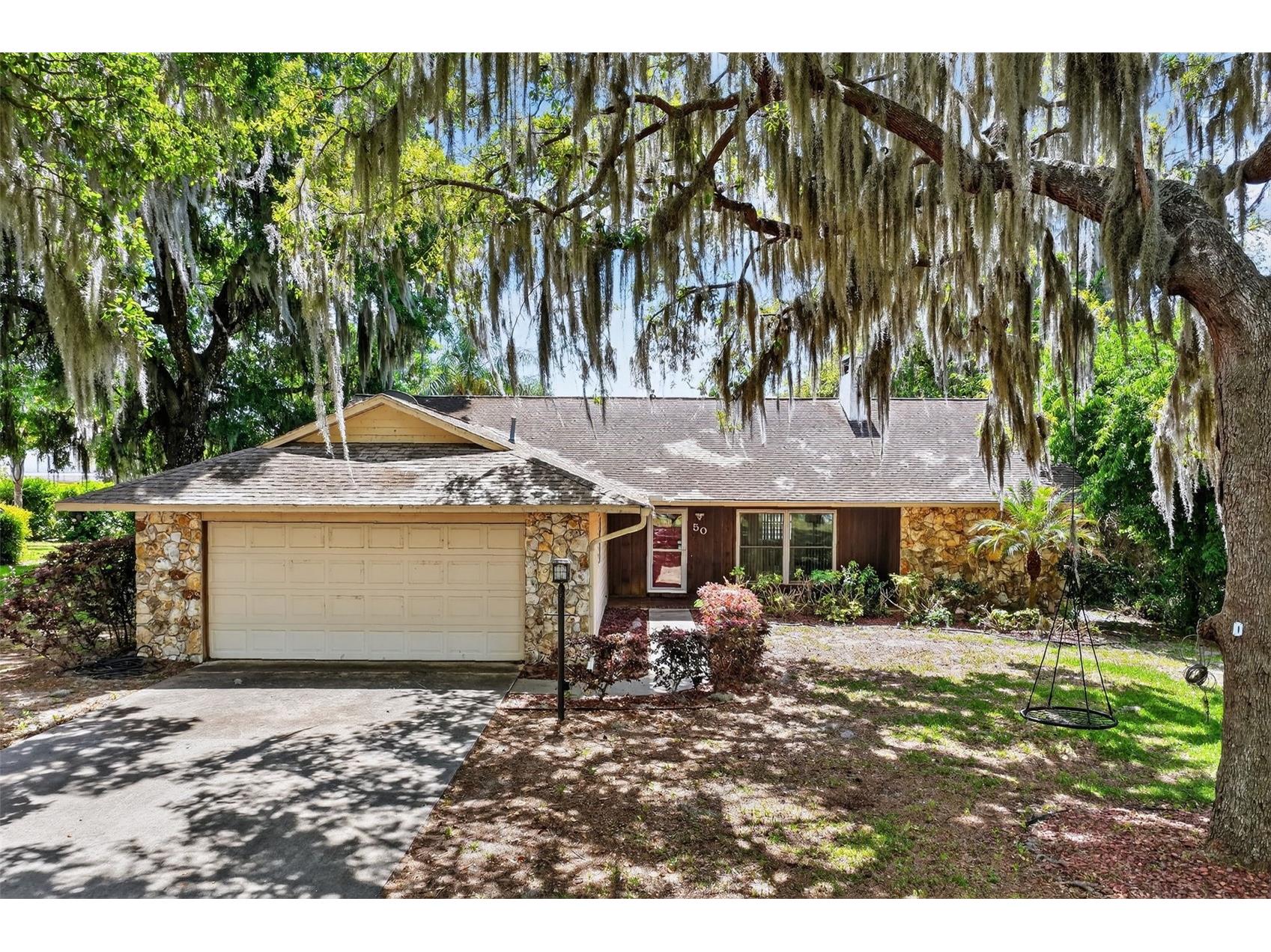 50 W Court Drive Eustis FL 32726 - LAKE EUSTIS G5109203 image1