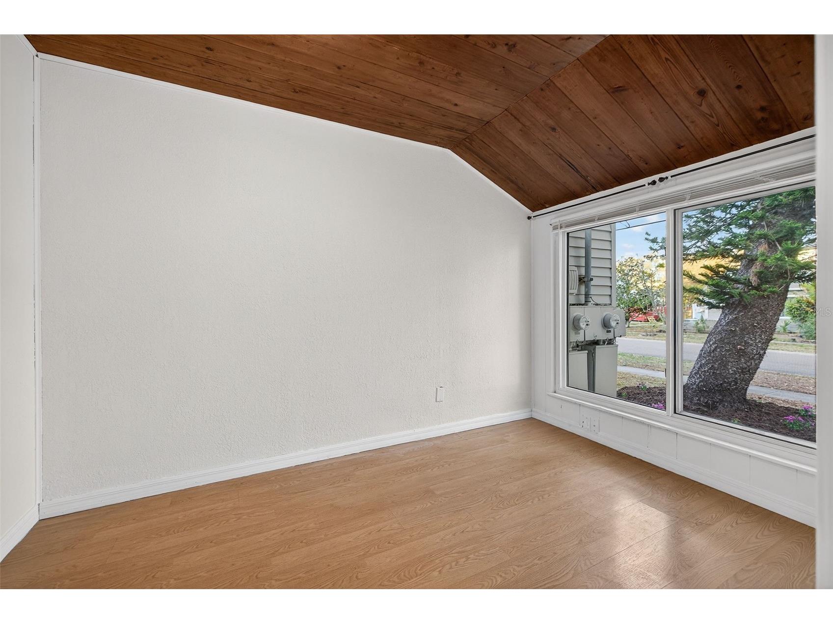 500 35th Avenue N Saint Petersburg FL 33704 TB8509385 image22