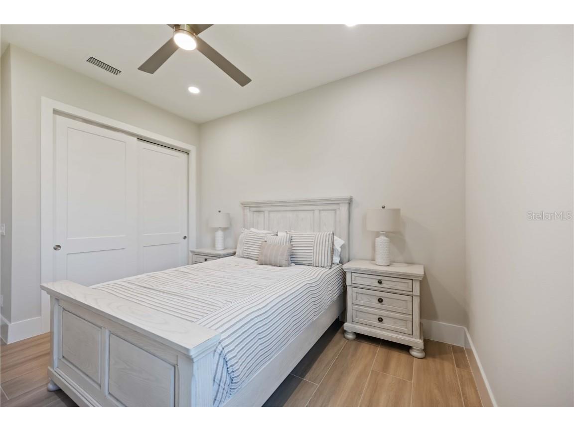 500 Blue Shell Loop Sarasota FL 34240 A4669351 image29