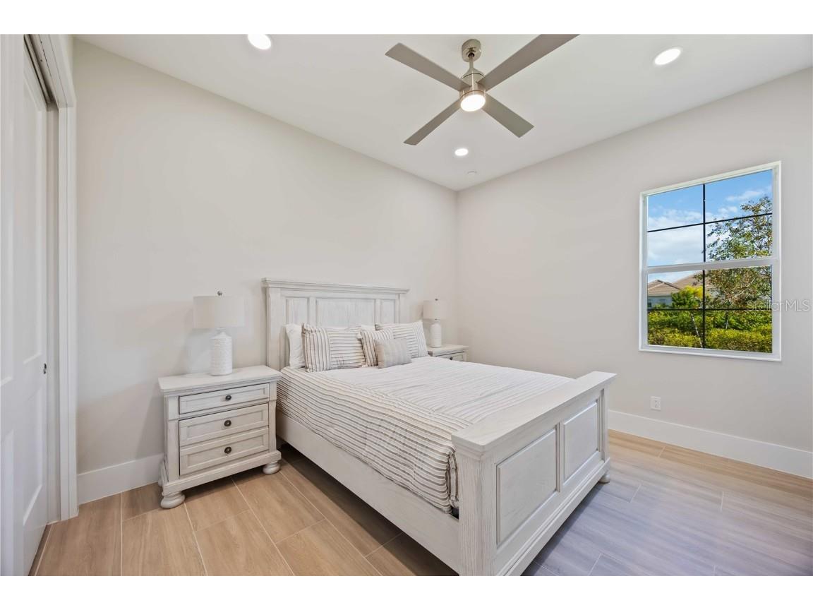 500 Blue Shell Loop Sarasota FL 34240 A4669351 image30