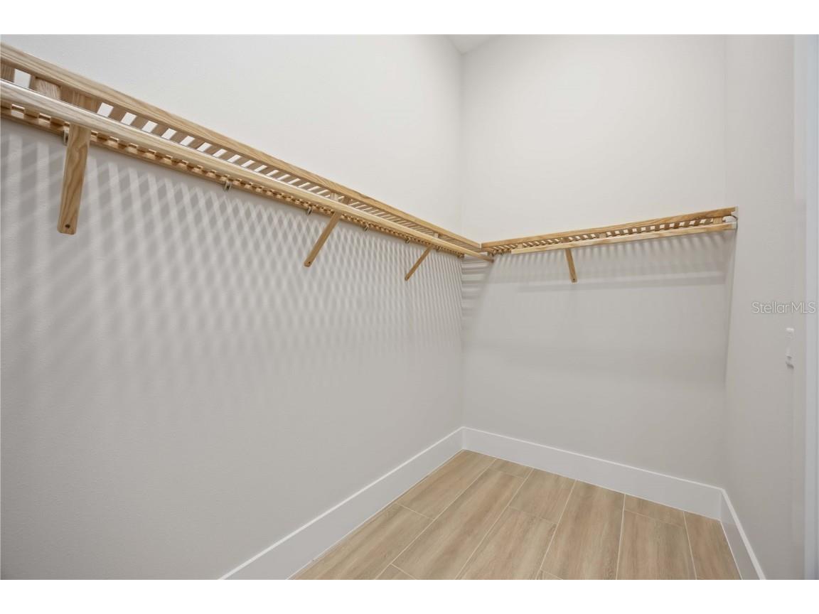 500 Blue Shell Loop Sarasota FL 34240 A4669351 image31