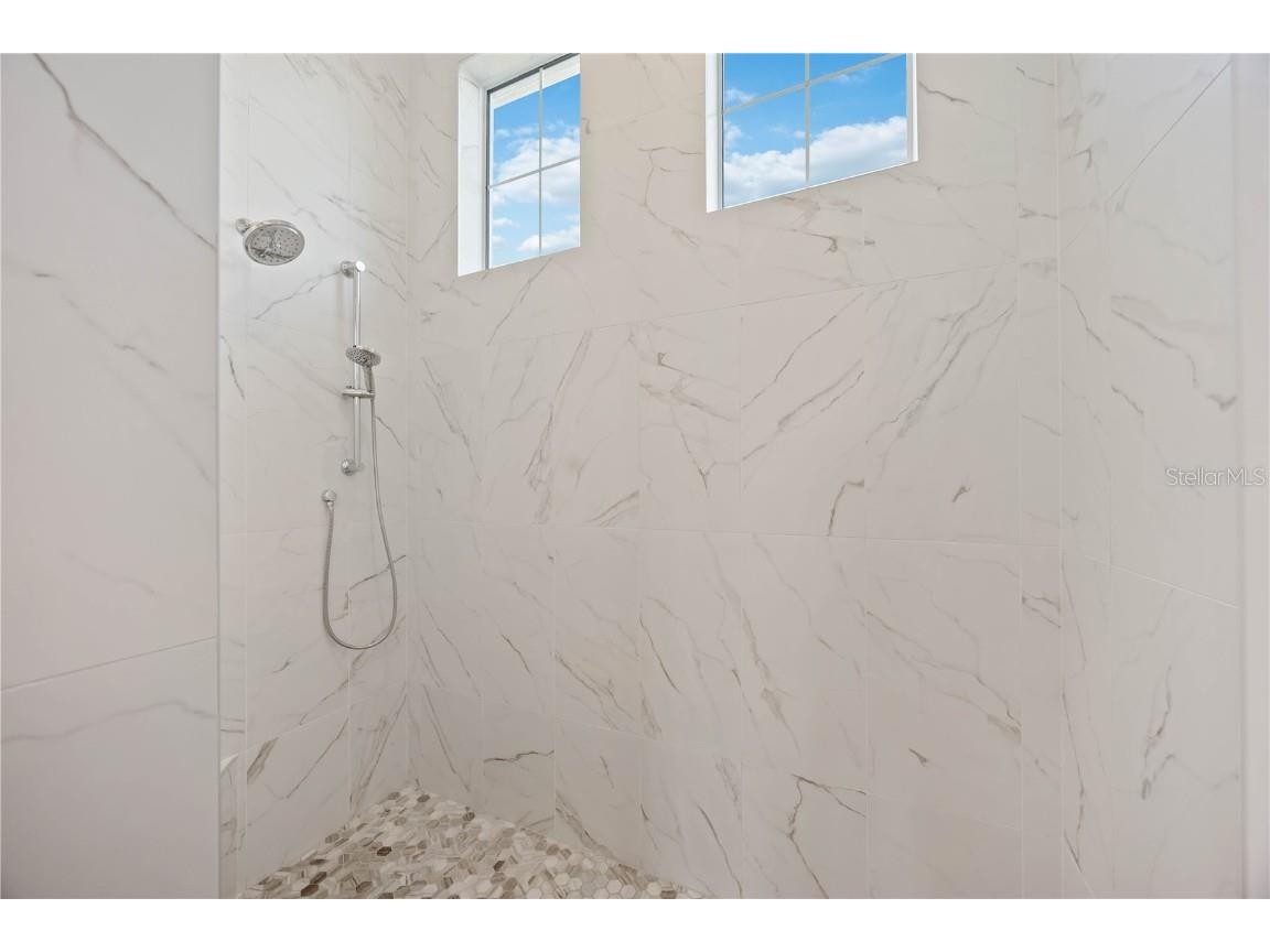 500 Blue Shell Loop Sarasota FL 34240 A4669351 image34