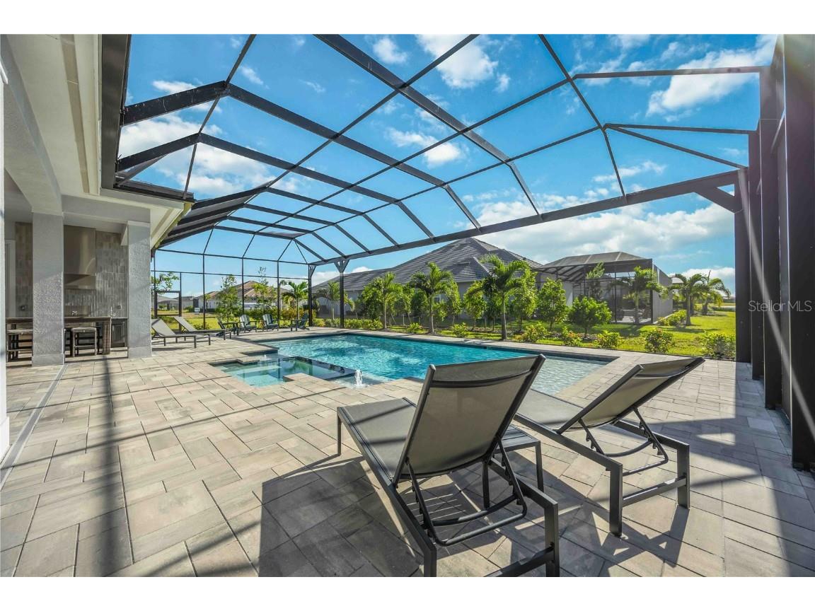 500 Blue Shell Loop Sarasota FL 34240 A4669351 image40