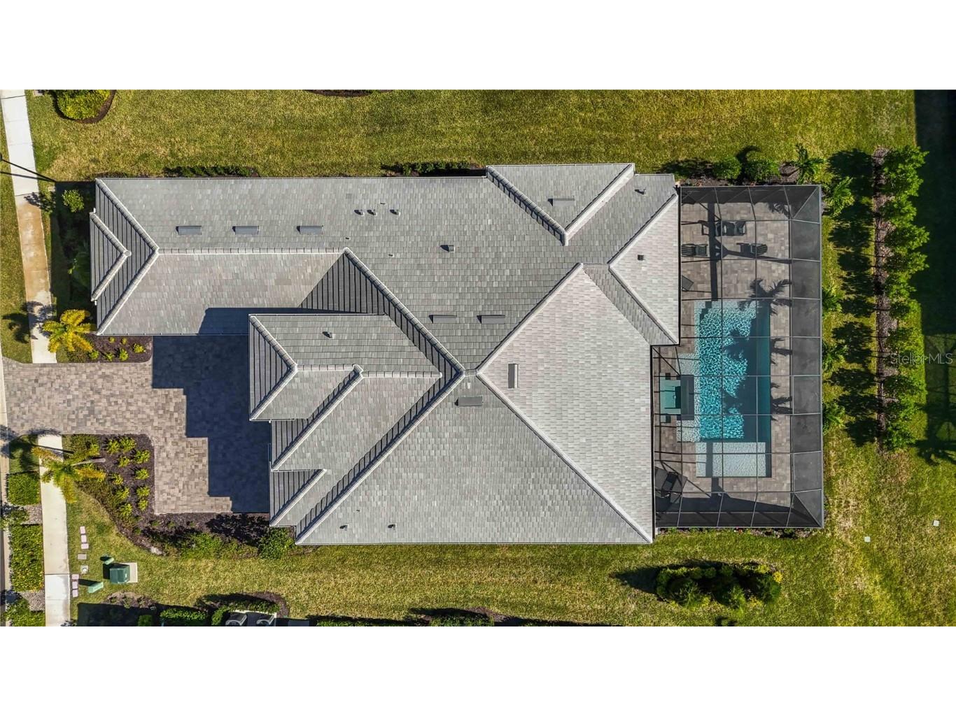 500 Blue Shell Loop Sarasota FL 34240 A4669351 image48