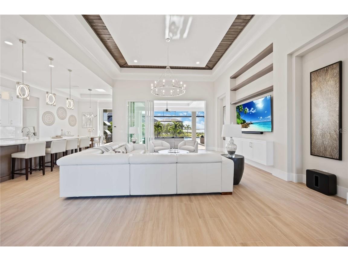 500 Blue Shell Loop Sarasota FL 34240 A4669351 image6