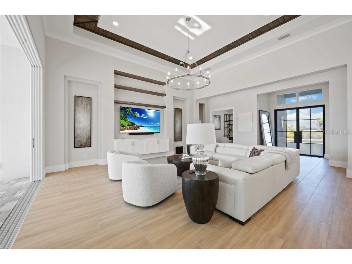 500 Blue Shell Loop Sarasota FL 34240 A4669351 image8