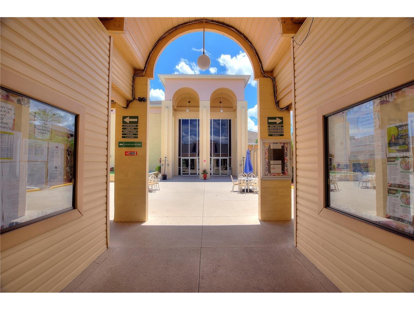 500 Club Circle #M Lakeshore FL 33854 L4962990 image4