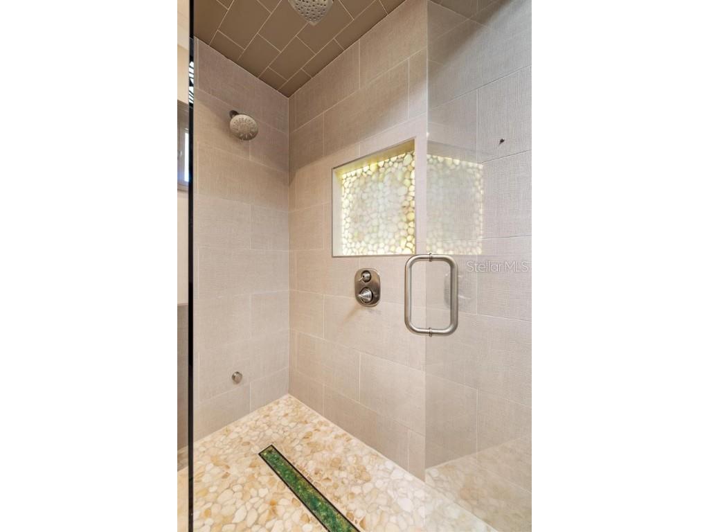 500 Dona Drive Nokomis FL 34275 A4669458 image32