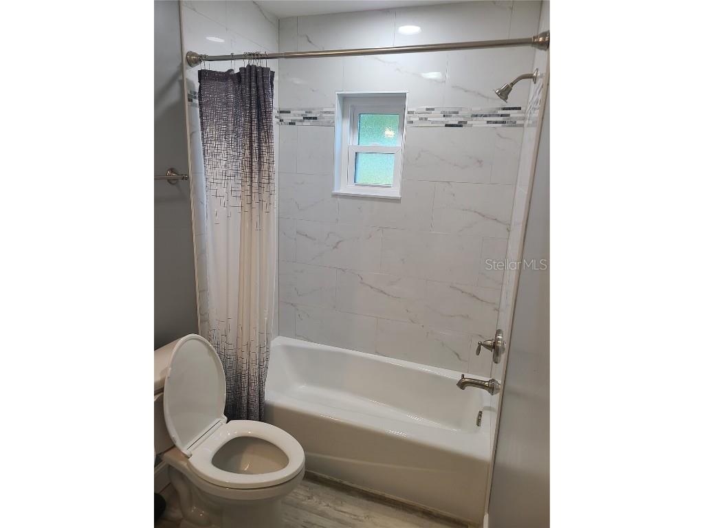 500 E Coker Road Fort Pierce FL 34945 TB8452727 image11