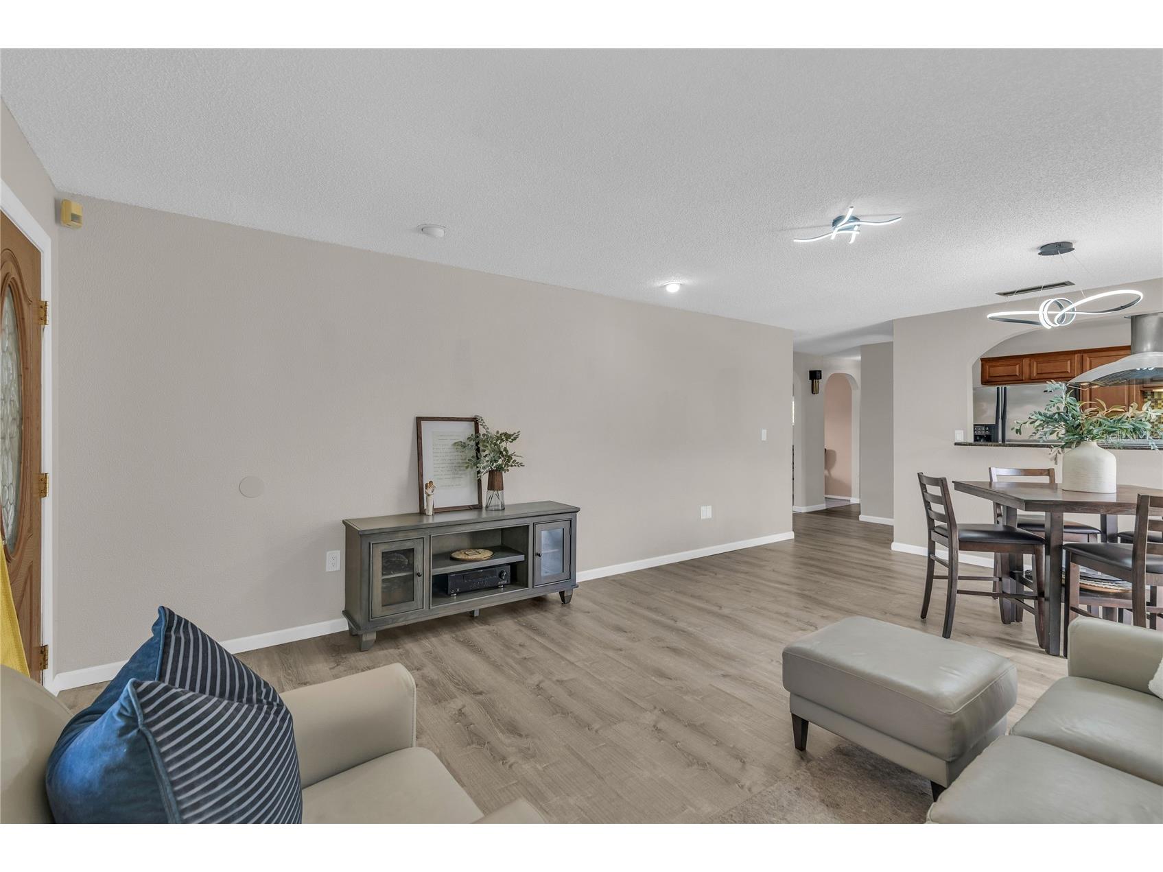500 Hibiscus Way #1A Orlando FL 32807 O6407197 image4