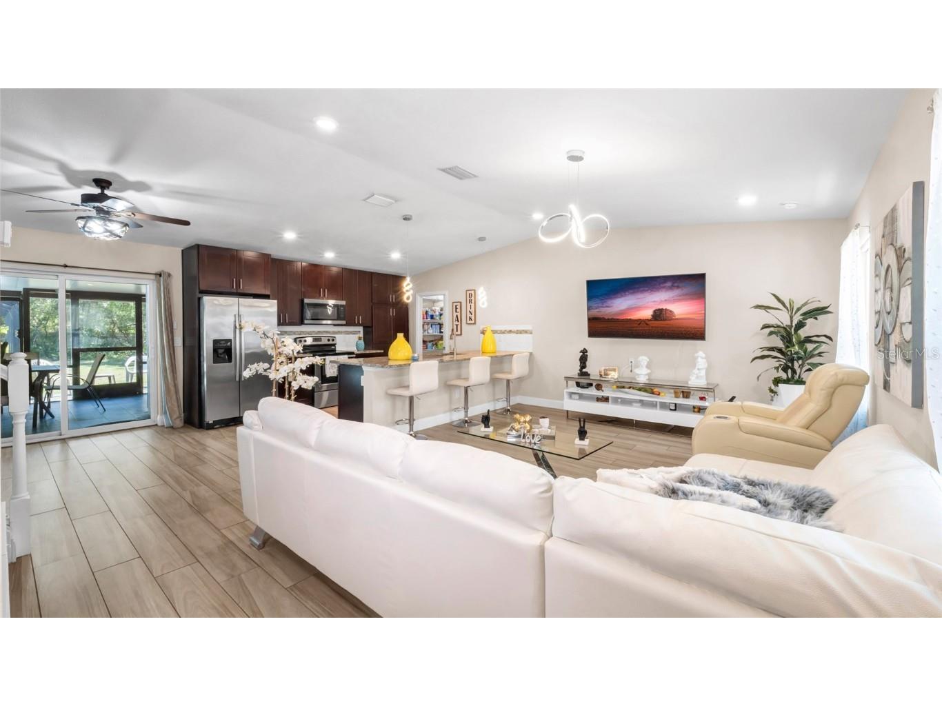 500 Hillpine Way Brandon FL 33510 TB8357637 image5