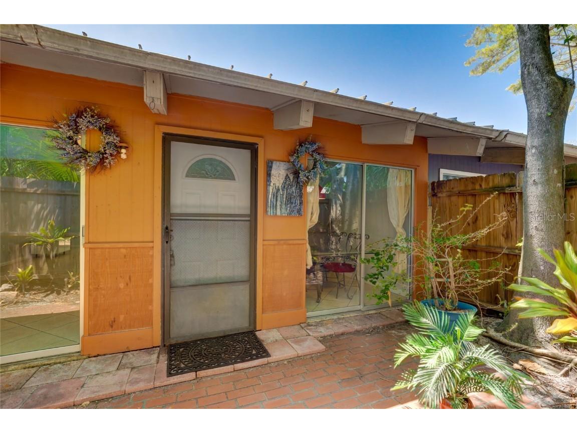 500 N Jefferson Avenue #1 Sarasota FL 34237 A4573931 image1