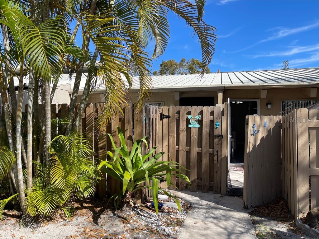 500 N Jefferson Avenue #4 Sarasota FL 34237 A4599758 image1