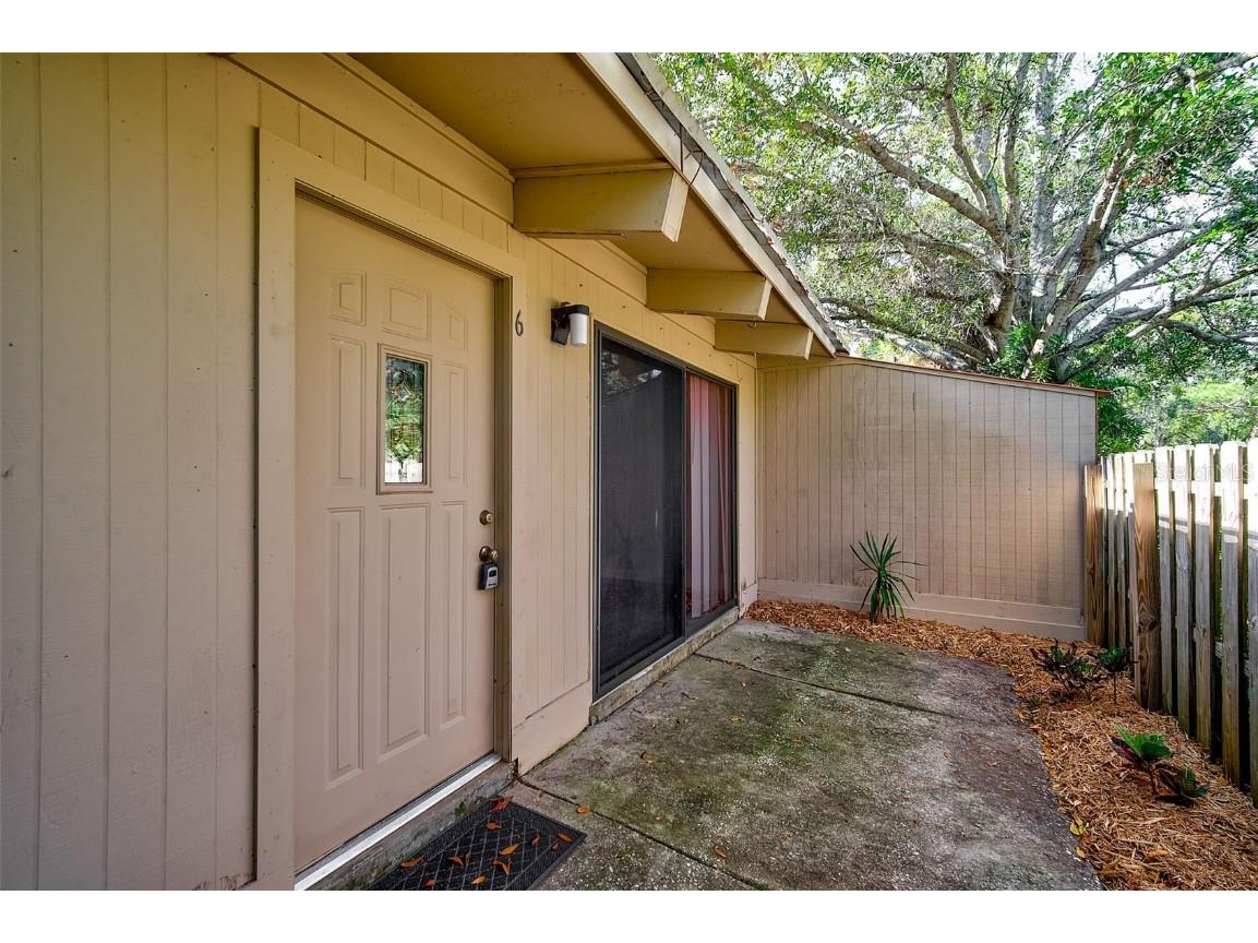 500 N Jefferson Avenue #6 Sarasota FL 34237 A4593363 image1