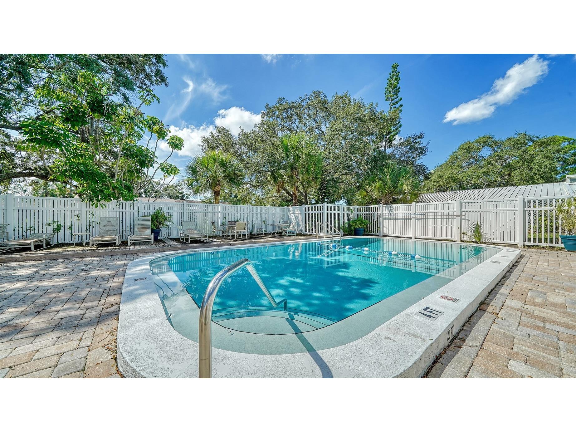 500 N Jefferson Avenue #B-5 Sarasota FL 34237 A4700881 image26